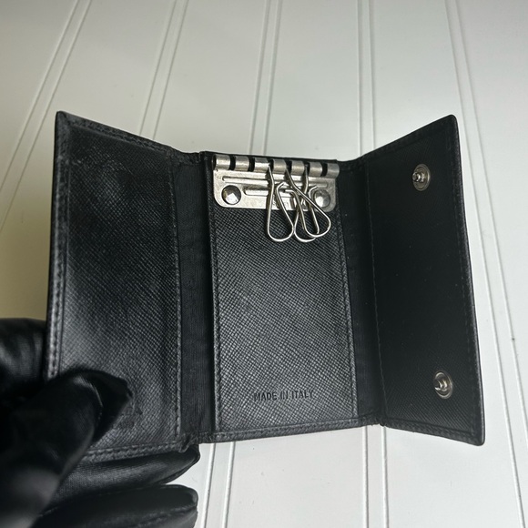 ONE DAY SALE Prada Black Leather 6 Ring Key Holder Wallet Purse - Picture 7 of 12